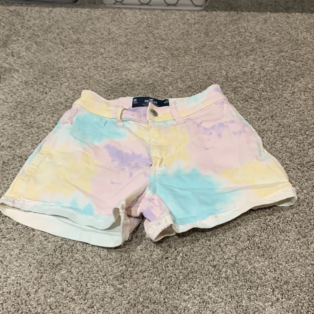 Tie-dye Hollister high-rise vintage shorts, 4 inch, size 00